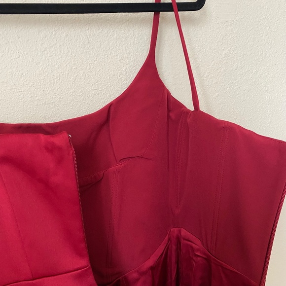 HOUSE OF CB‎ XS PLUS CUP Casimira' Wine red barbie Satin Corset Midi Dress - Picture 12 of 14